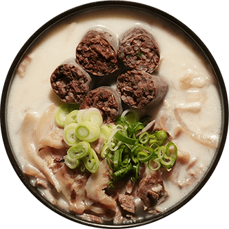 뽀얀 국물의 순대국밥